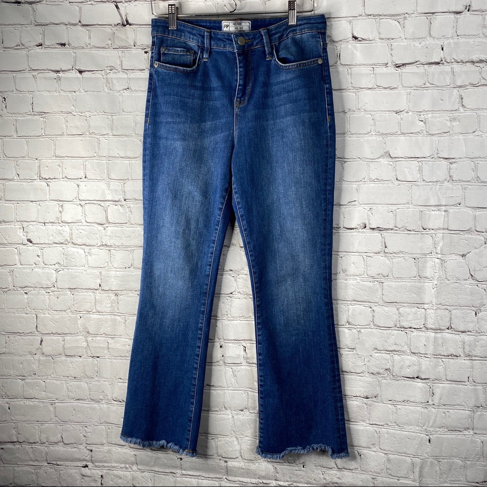 FREE PEOPLE Straight Cropped Distressed Ankle 29